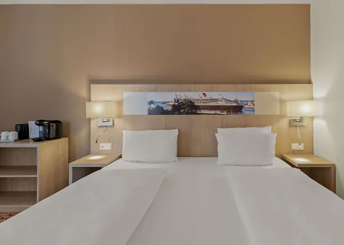Hotel Mercure Am Volkspark 4*