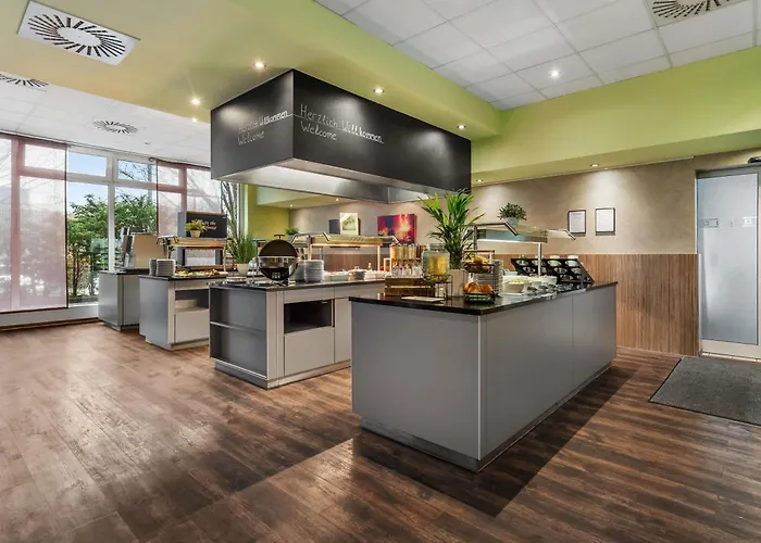 Hotel Mercure Am Volkspark 4*